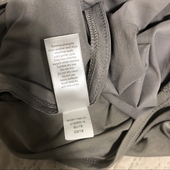*SOLD* Athleta Grey Running Shorts Size XS - Picture 8 of 8